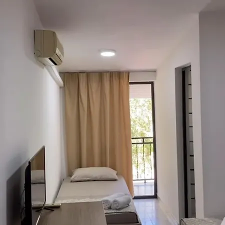 Megan's Garden Golem (Tirana)