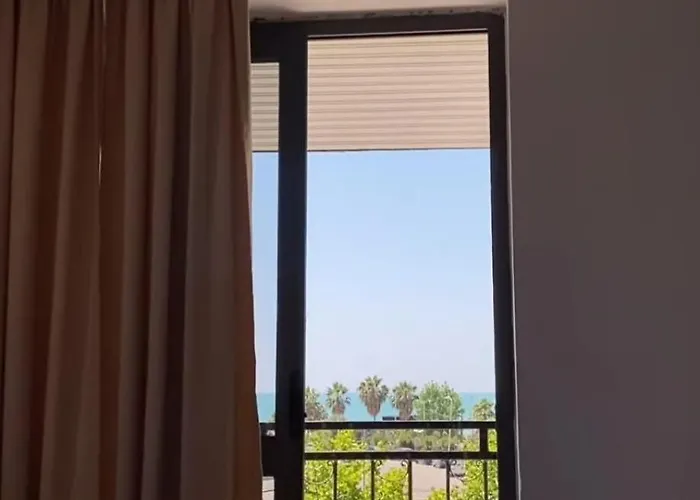 Aparthotel Megan's Garden Golem (Tirana)