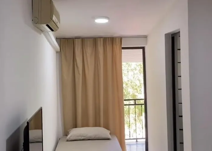 Megan's Garden Golem (Tirana)